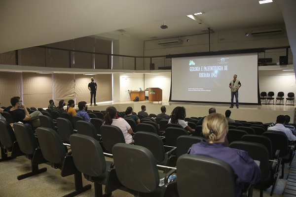 Palestra do geólogo Luiz Carlos Ribeiro